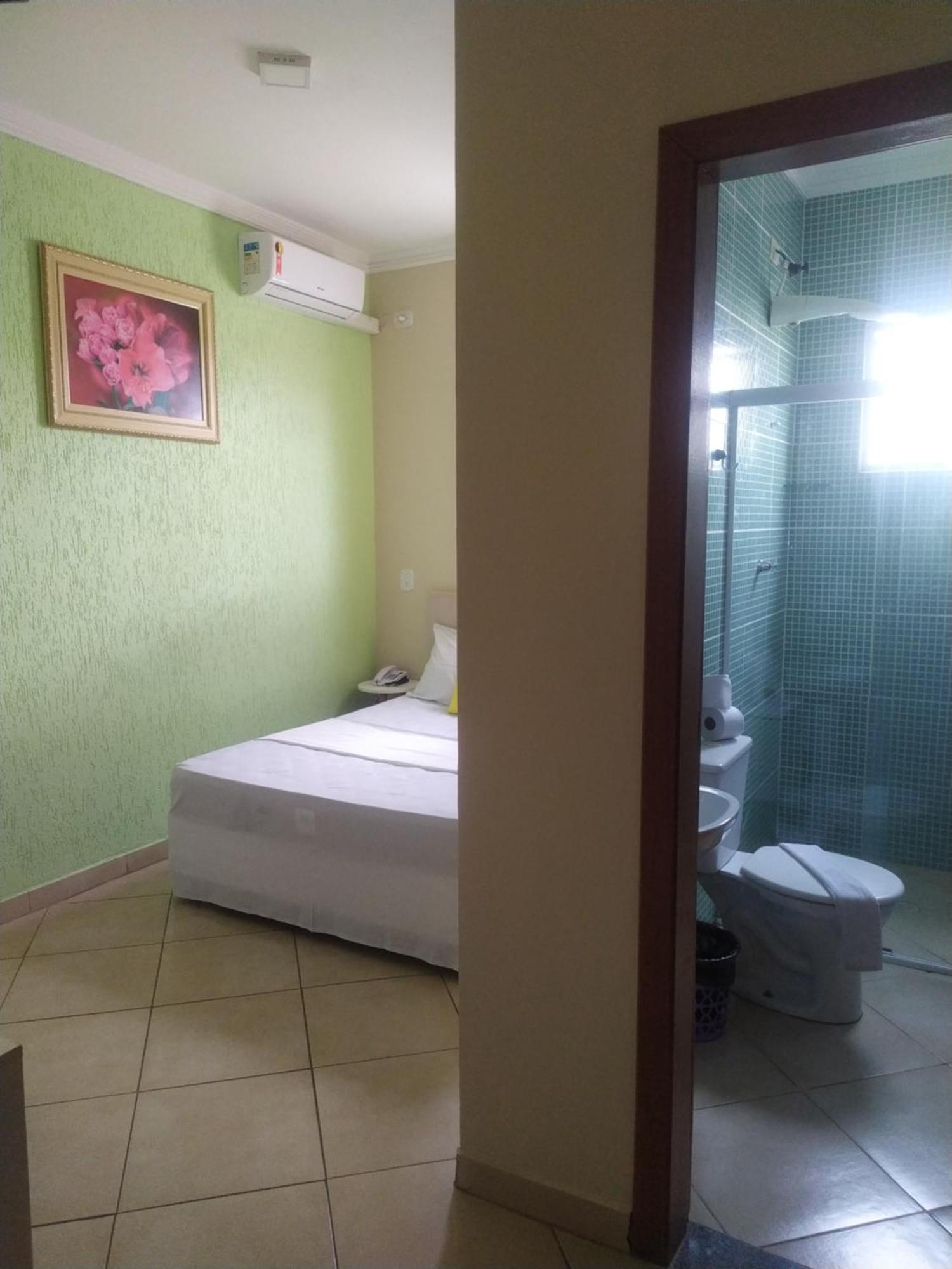 Hotel Dayse Santana de Parnaíba Quarto foto